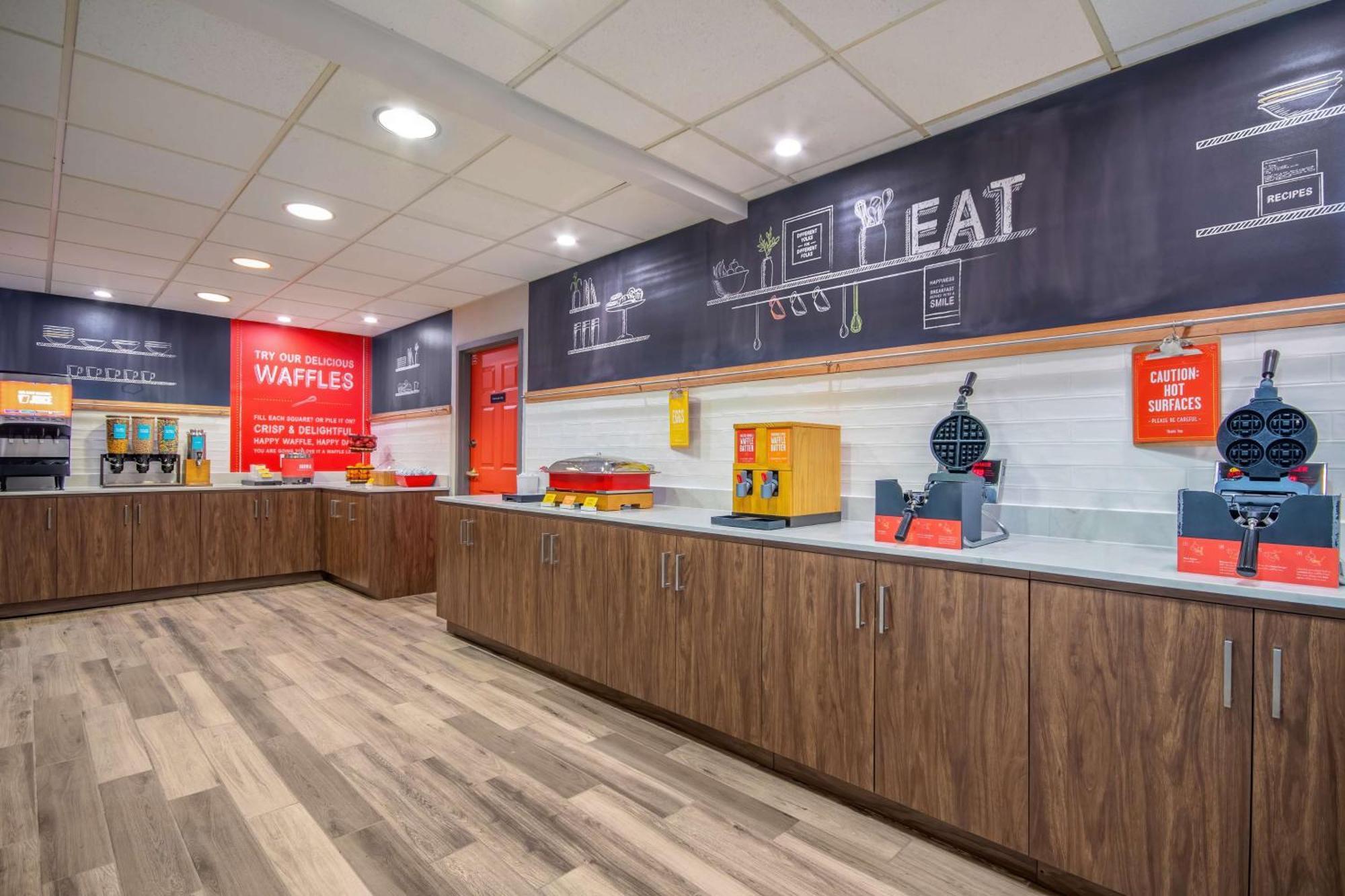 Hampton Inn East Aurora Exteriér fotografie