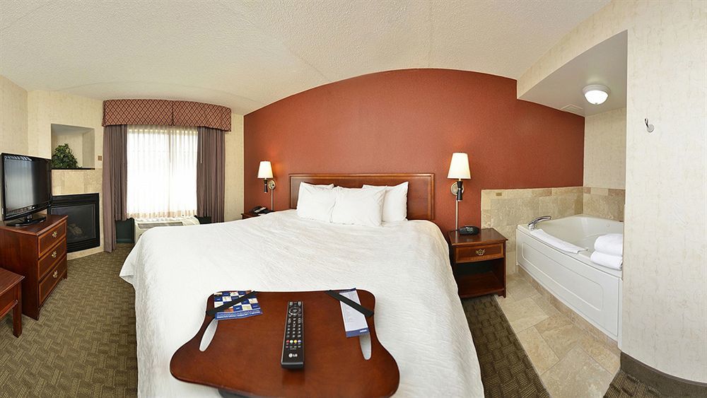 Hampton Inn East Aurora Exteriér fotografie